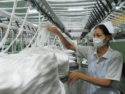 Anysew.vn_Doanh nghiệp dệt may trong nước lo mất thị trường